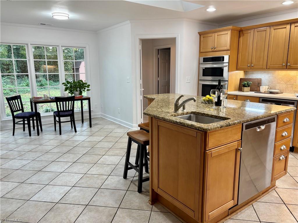 1202 Hobbs Road Greensboro, NC 27408 - Photo 4 of 36