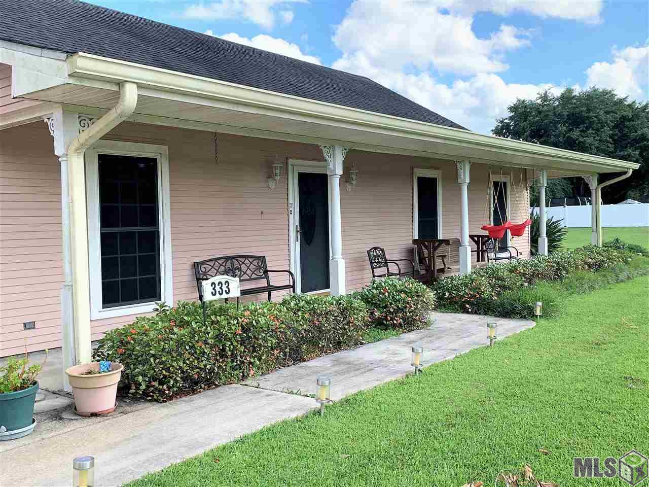 333 Sycamore Street Raceland, LA 70394 - Photo 3 of 42 Front Porch