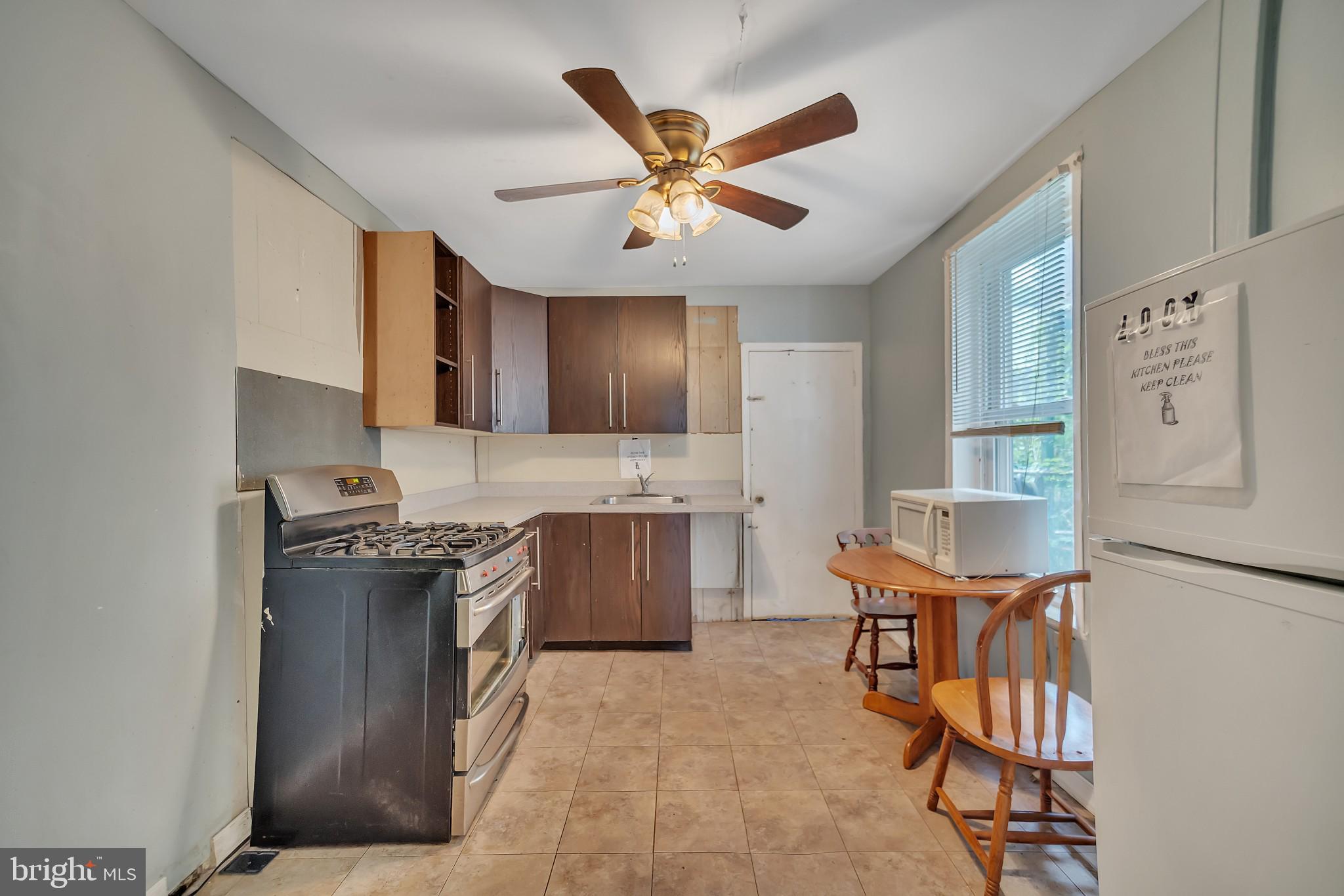 1748 North Bambrey Street Philadelphia, PA 19121 - Photo 6 of 16 Kitchen