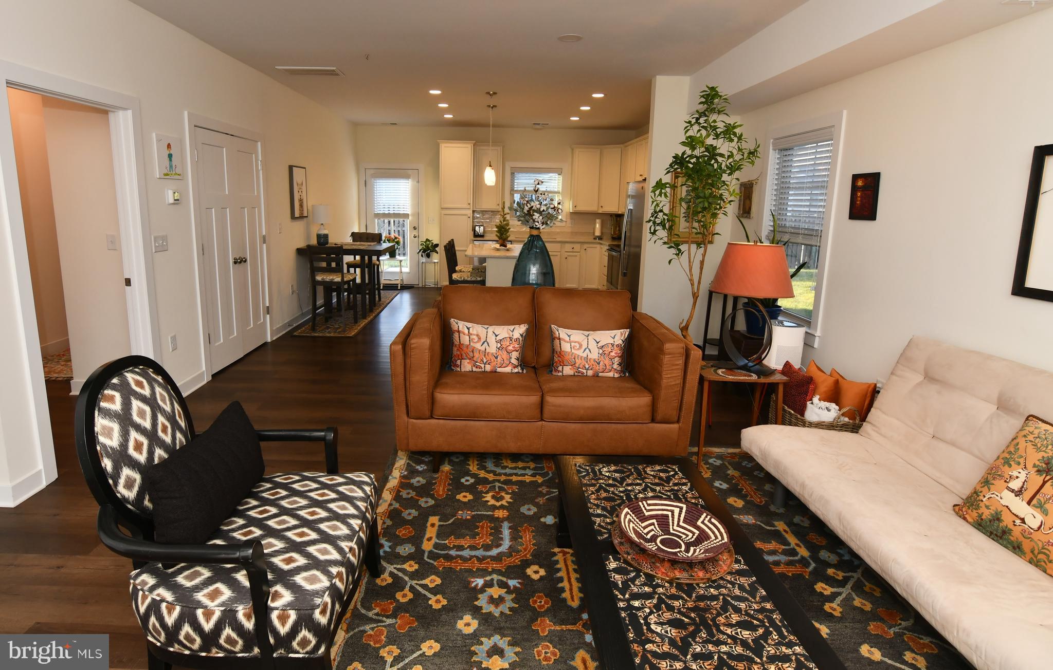 129 Doonbeg Court Winchester, VA 22602 - Photo 10 of 51 a living room with furniture