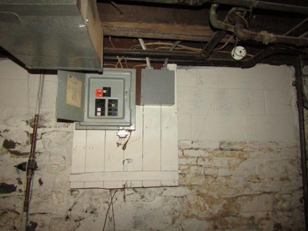 606 Middle Street Pittsburgh, PA 15212 - Photo 16 of 39 a view of storage and utility room