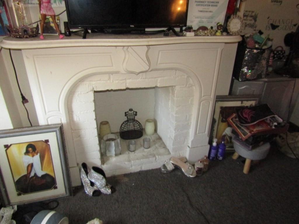 606 Middle Street Pittsburgh, PA 15212 - Photo 30 of 39 a utility room with dryer and washer
