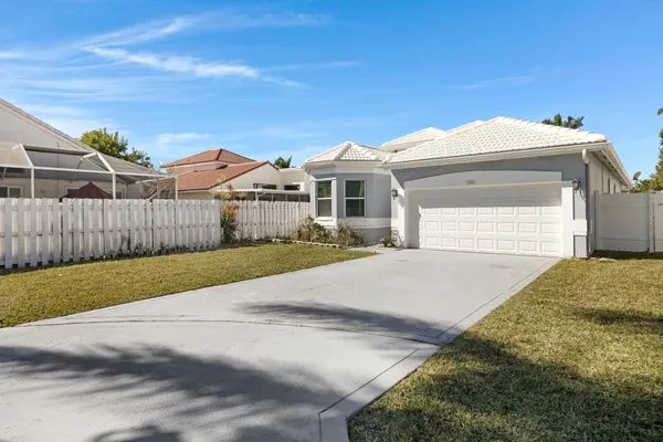 $625,000 | 7549 Thornlee Drive, Lake Worth, FL 33467