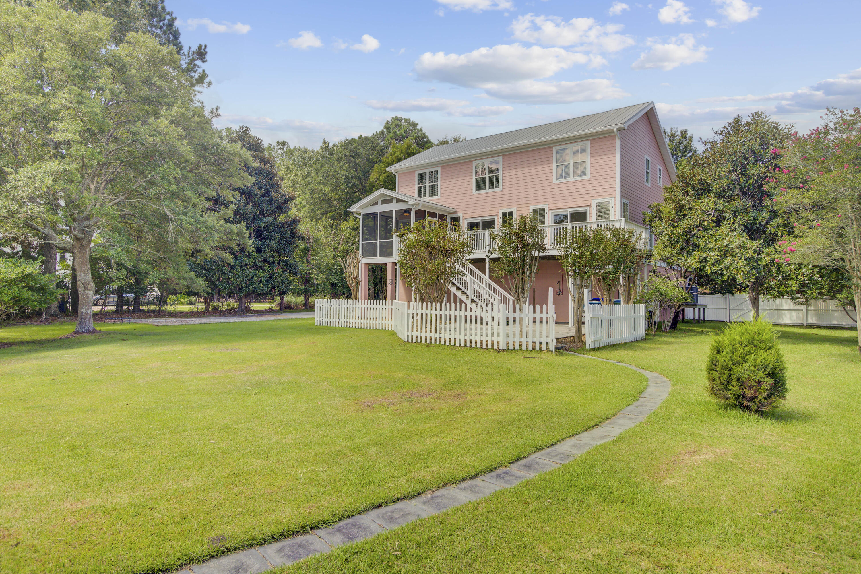 470 Commonwealth Road Mount Pleasant, SC 29466 - Photo 58 of 83 (55)