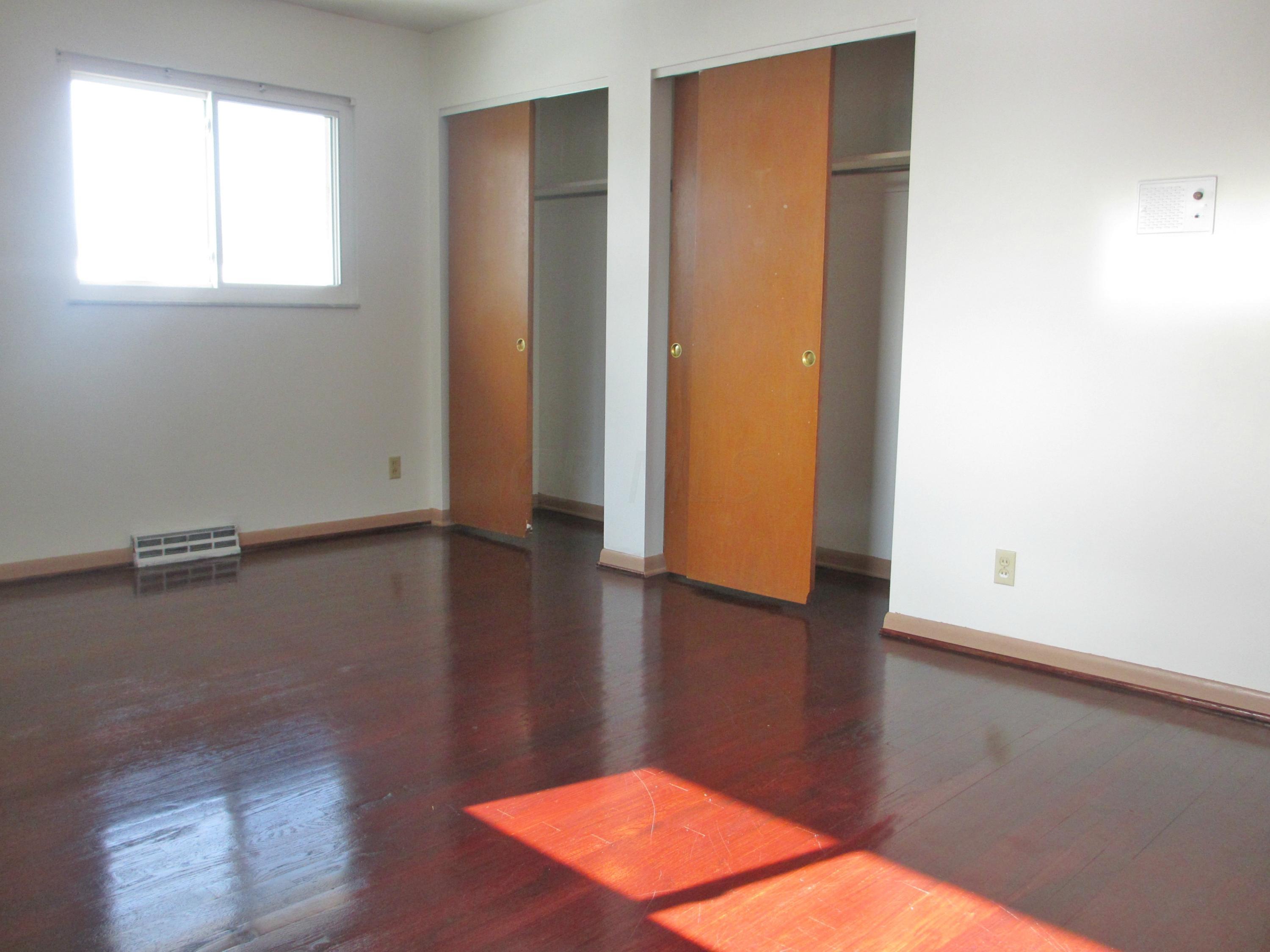 5446 Redwood Road Columbus, OH 43229 - Photo 14 of 30 Gallery Image 14