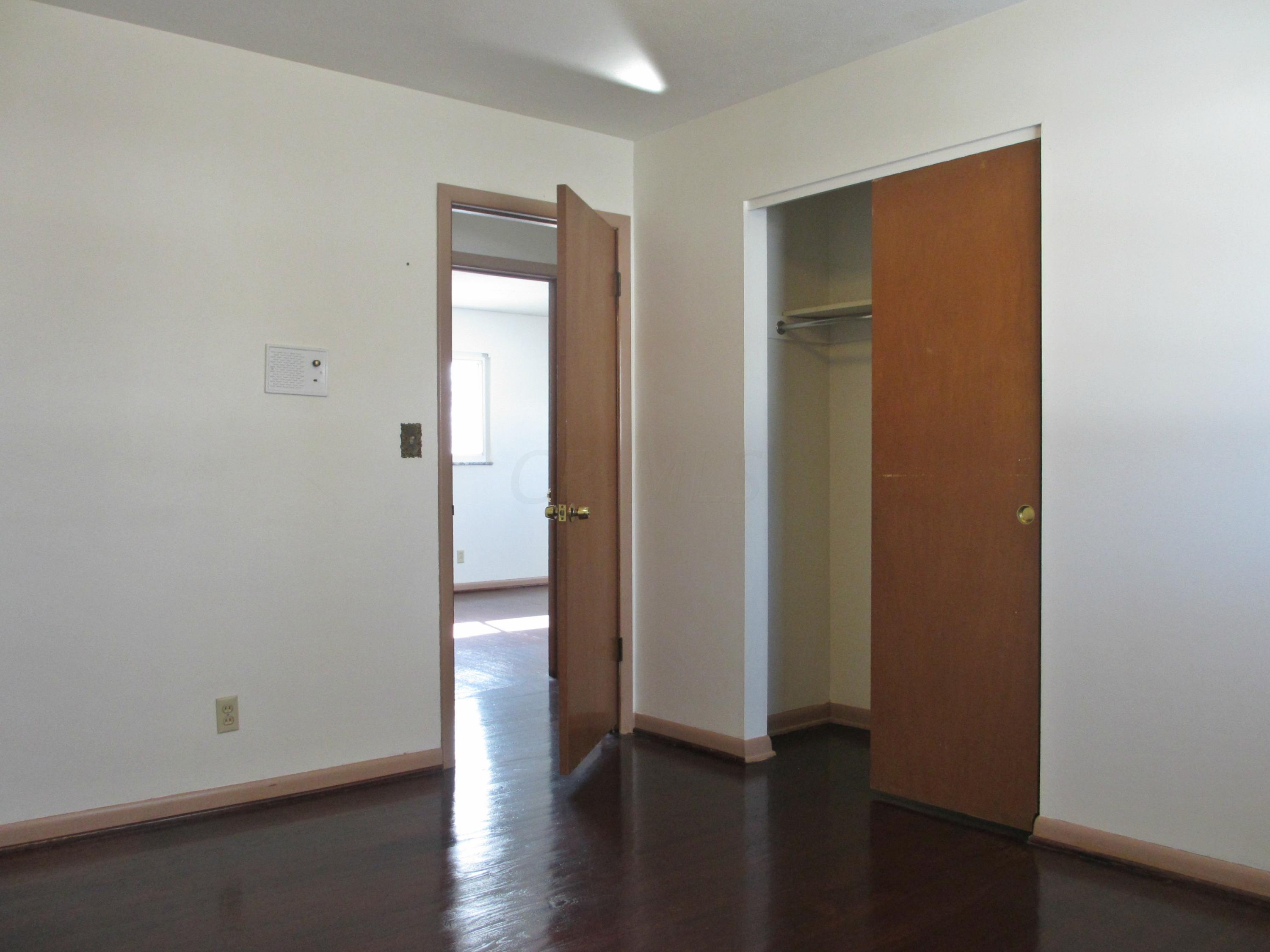 5446 Redwood Road Columbus, OH 43229 - Photo 18 of 30 Gallery Image 18
