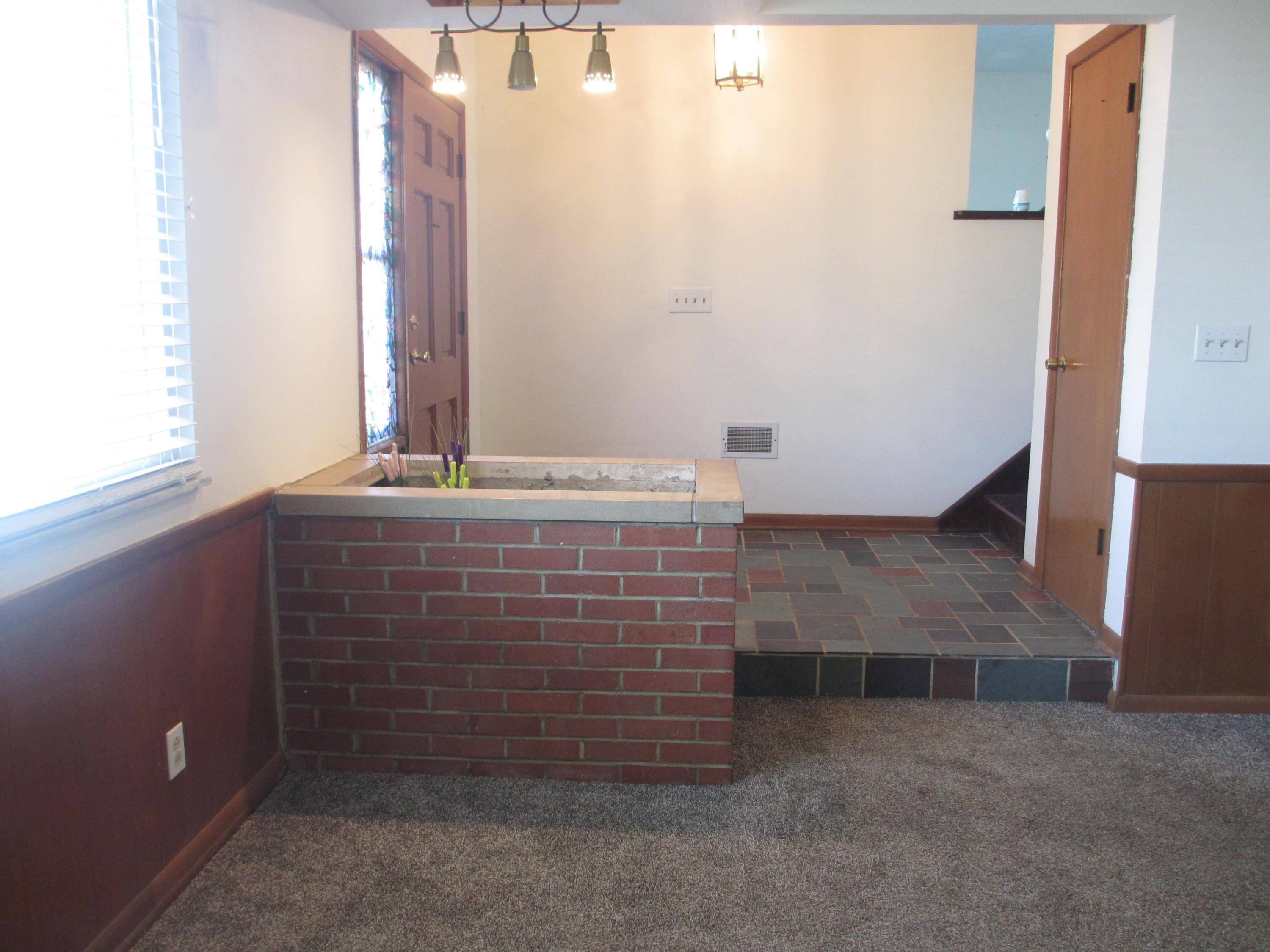 5446 Redwood Road Columbus, OH 43229 - Photo 3 of 30 Gallery Image 3
