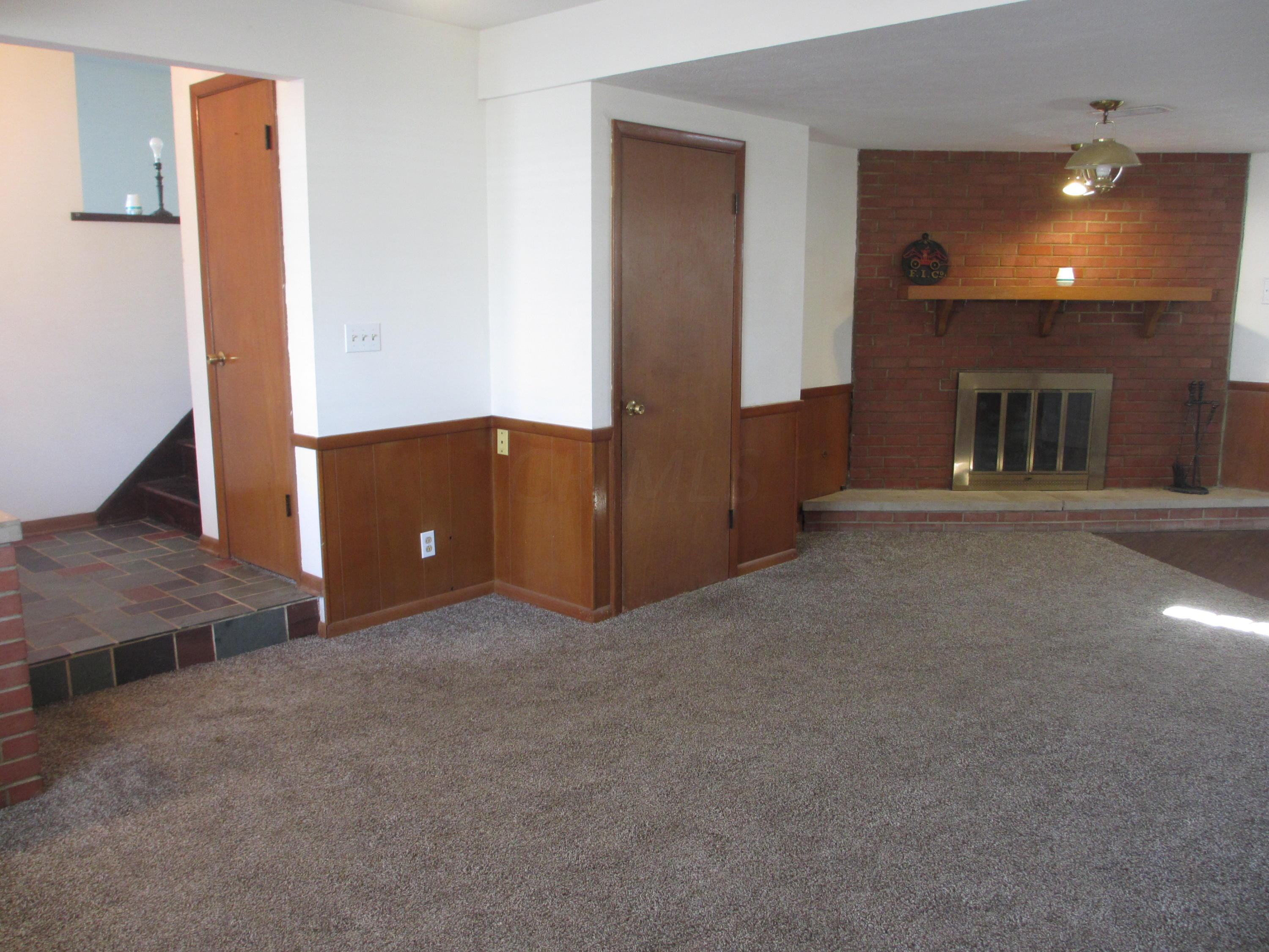 5446 Redwood Road Columbus, OH 43229 - Photo 4 of 30 Gallery Image 4