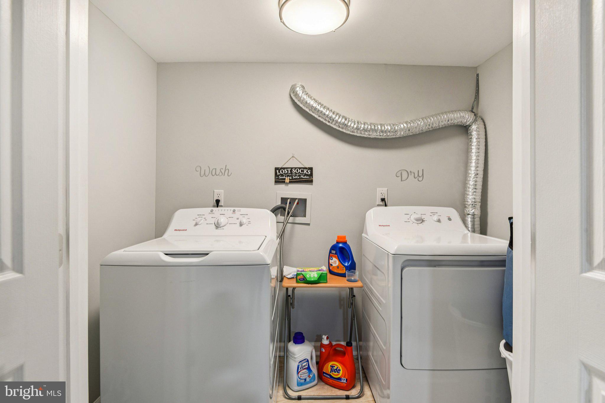 7004 Arion Road Baltimore, MD 21234 - Photo 34 of 43 a utility room with dryer and washer