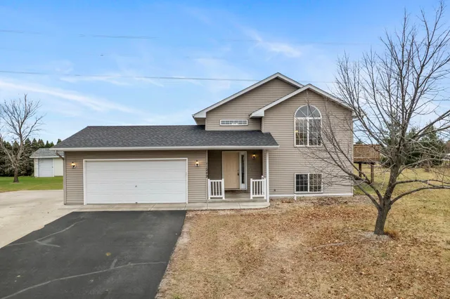 $314,900 | 11242 Laura Circle, Becker, MN 55308