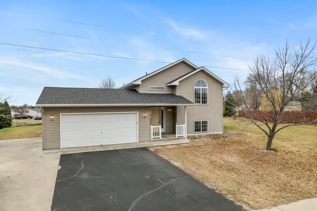 $314,900 | 11242 Laura Circle, Becker, MN 55308