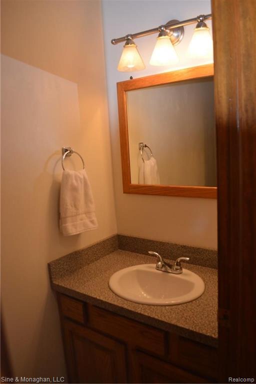 2072 Ridgemont Road Grosse Pointe Woods, MI 48236 - Photo 13 of 13