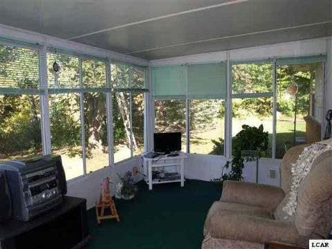 5535 Clinton Macon Road Clinton, MI 49236 - Photo 5 of 15 20019390-4.JPG