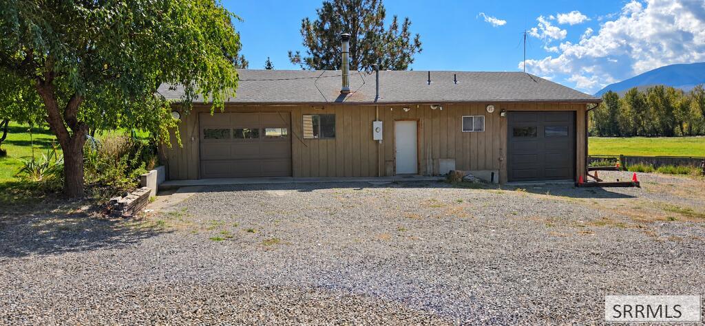 1015 Lemhi Road Salmon, ID 83467 - Photo 4 of 54 Gallery Image 4