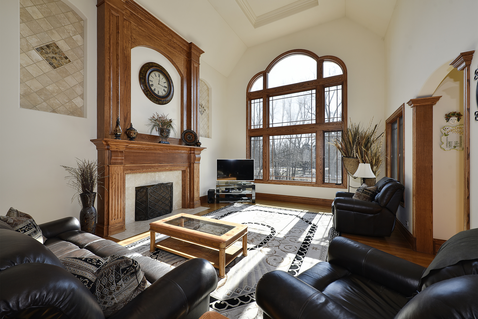 10 Carnoustie Lane Inverness, IL 60067 - Photo 3 of 44 a living room with furniture and a fireplace