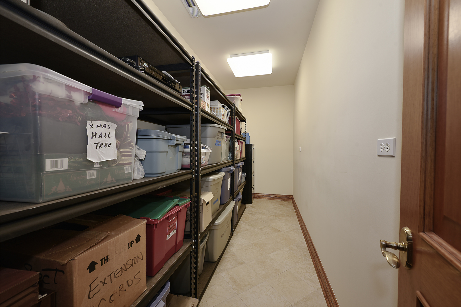 10 Carnoustie Lane Inverness, IL 60067 - Photo 35 of 44 a view of entryway