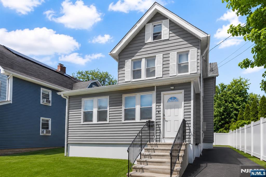 9 Sycamore Street Bloomfield, NJ 07003 - Photo 2 of 34