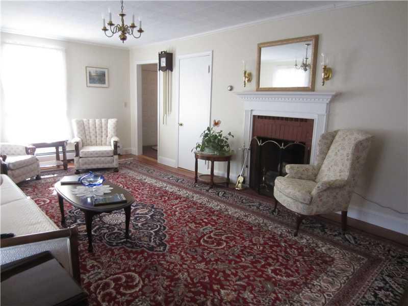 33 Meeting House Road Biddeford, ME 04005 - Photo 15 of 26 Living Room.