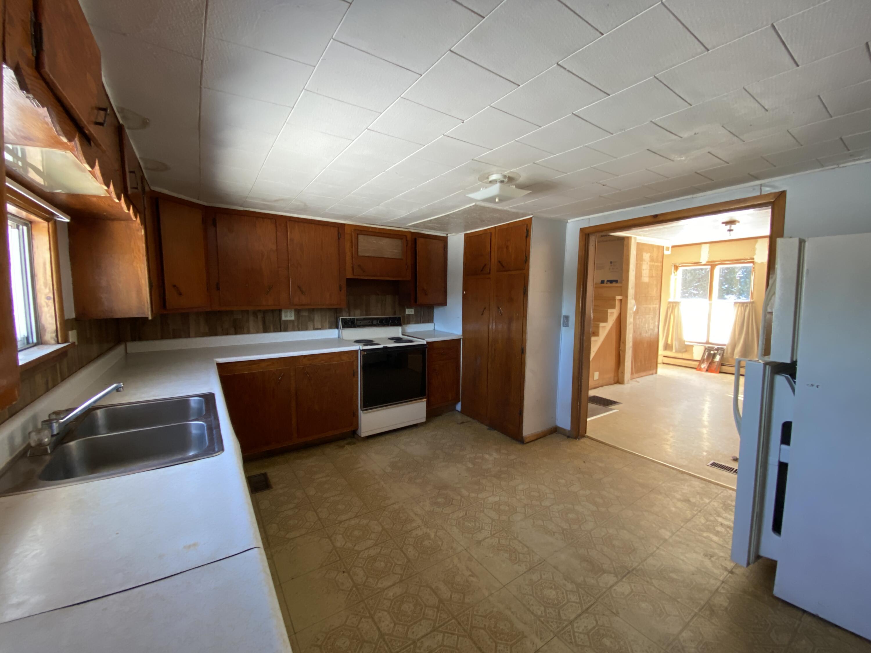 634 Dover Road Dexter, ME 04930 - Photo 11 of 27 11