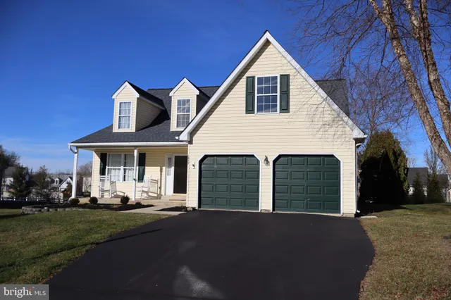 $499,900 | 1033 Glen Manor Drive, Quakertown, PA 18951