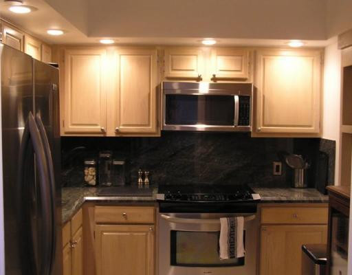4101 North Ocean Boulevard, Unit D708 Boca Raton, FL 33431 - Photo 2 of 3 Kitchen