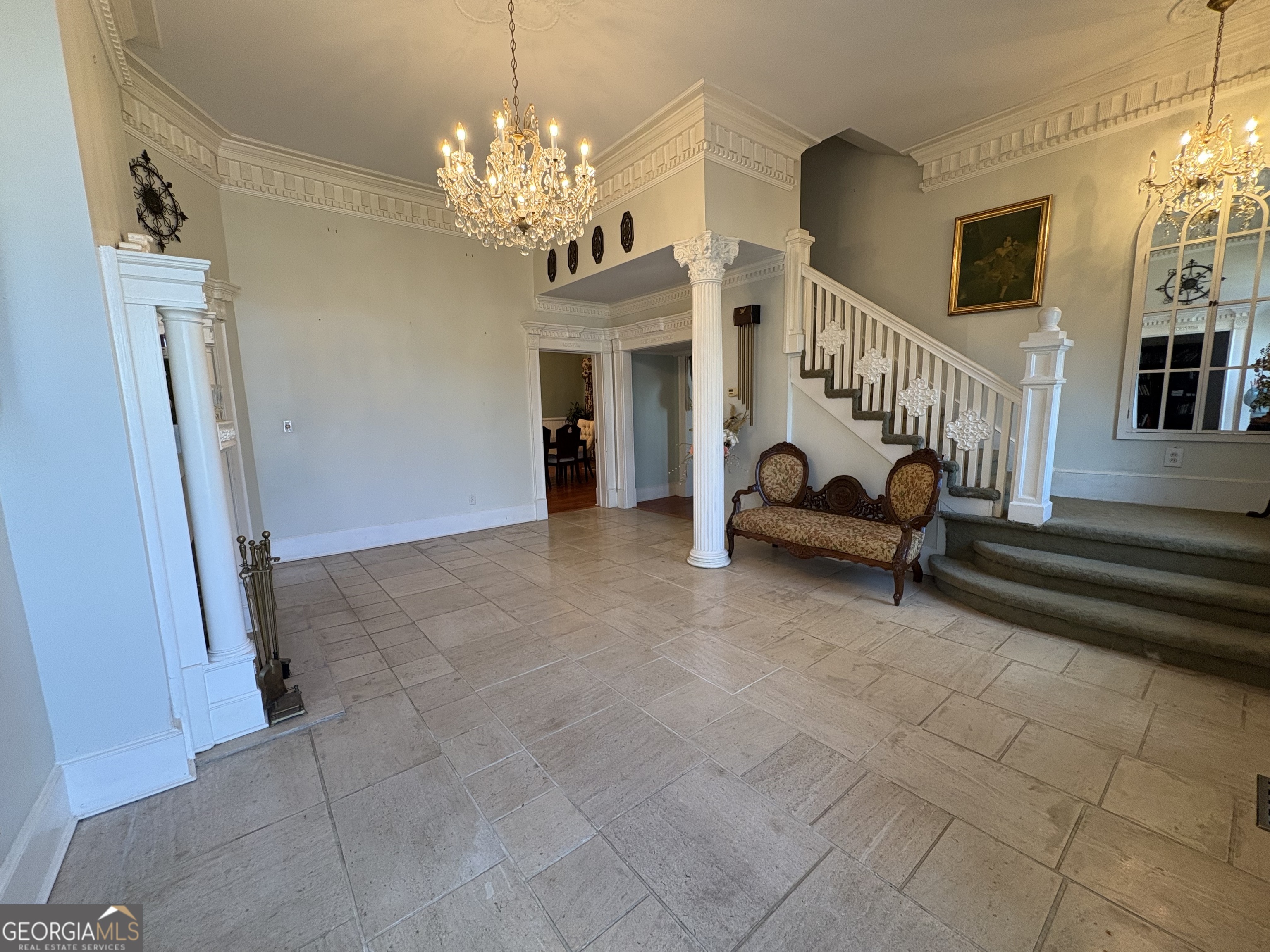 335 North Main Street Wadley, GA 30477 - Photo 4 of 37 Foyer