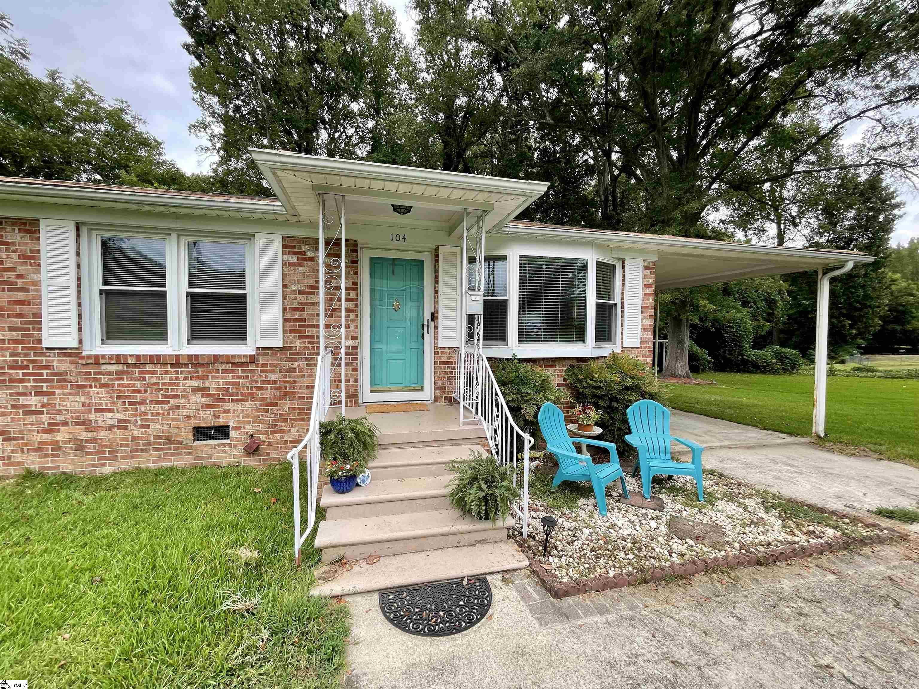 104 Fred Street Clinton, SC 29325 - Photo 1 of 32