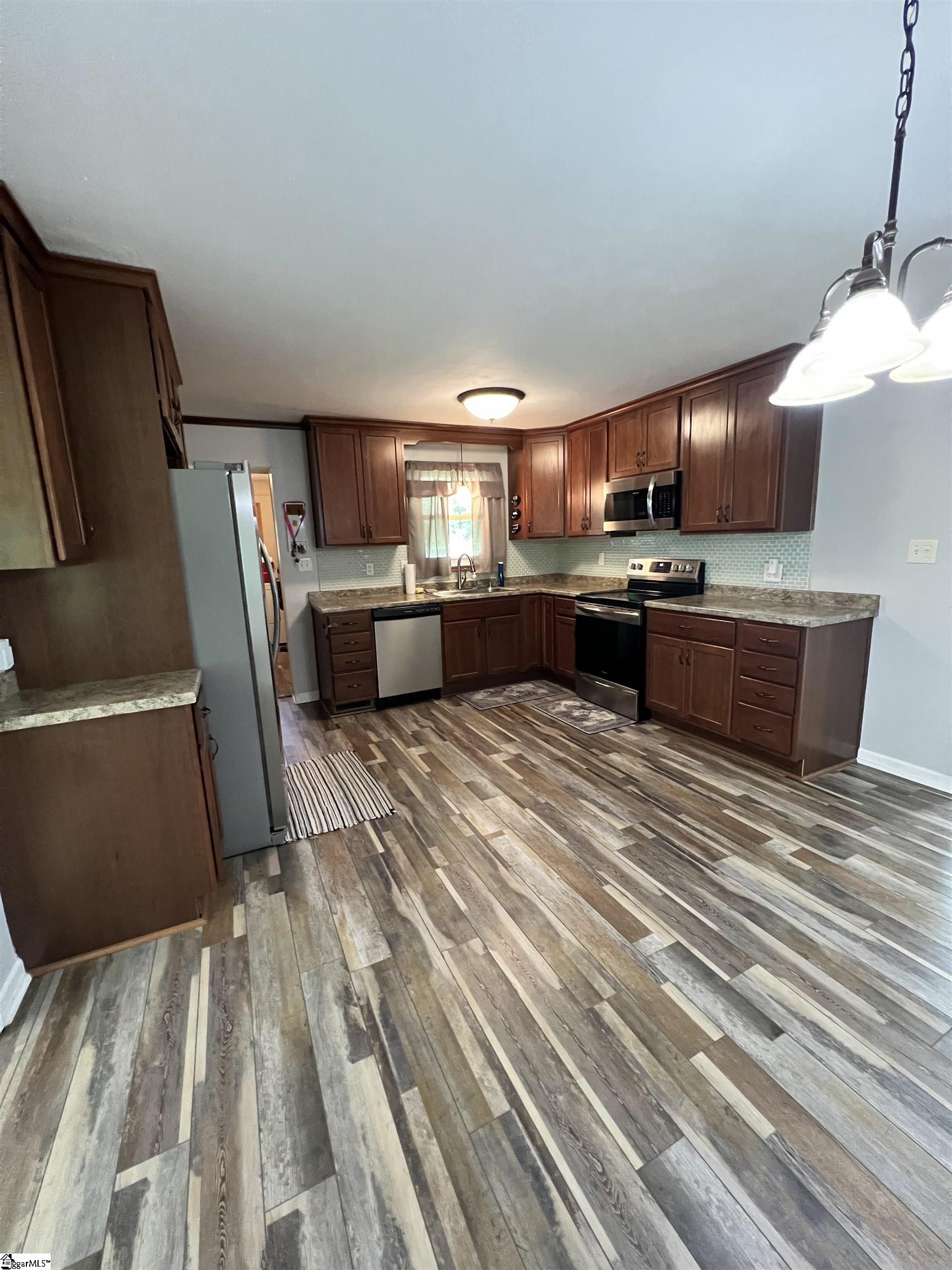 104 Fred Street Clinton, SC 29325 - Photo 12 of 32