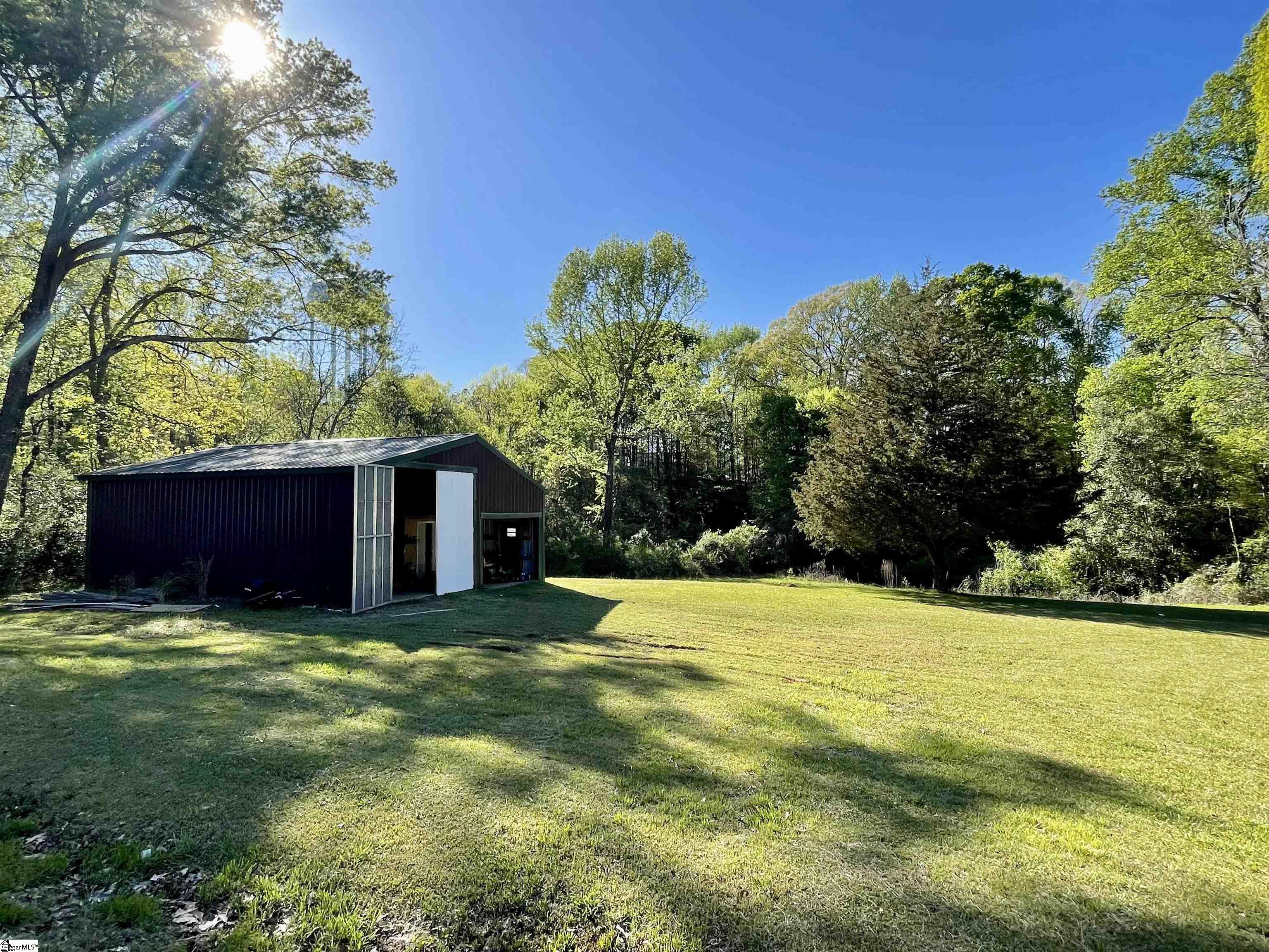 104 Fred Street Clinton, SC 29325 - Photo 8 of 32