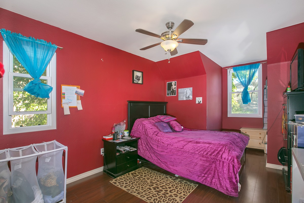 2641 Brighton Road Carlsbad, CA 92010 - Photo 11 of 23 2nd story bedroom