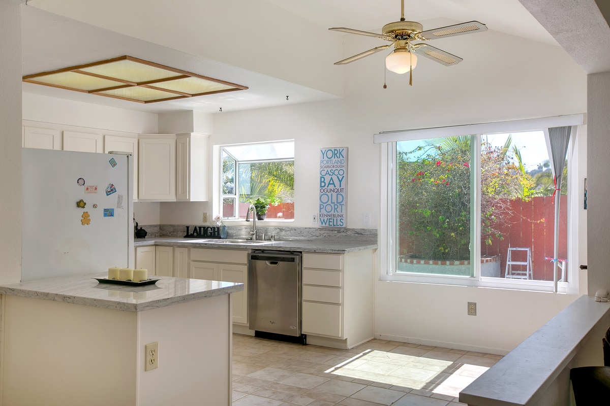 2641 Brighton Road Carlsbad, CA 92010 - Photo 10 of 23