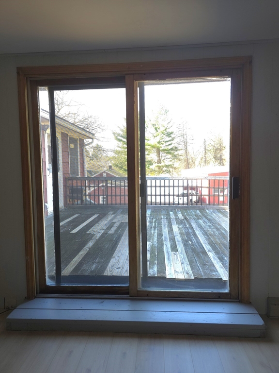 3 Jacobson Drive, Unit 2 Auburn, MA 01501 - Photo 8 of 20 a view of living room
