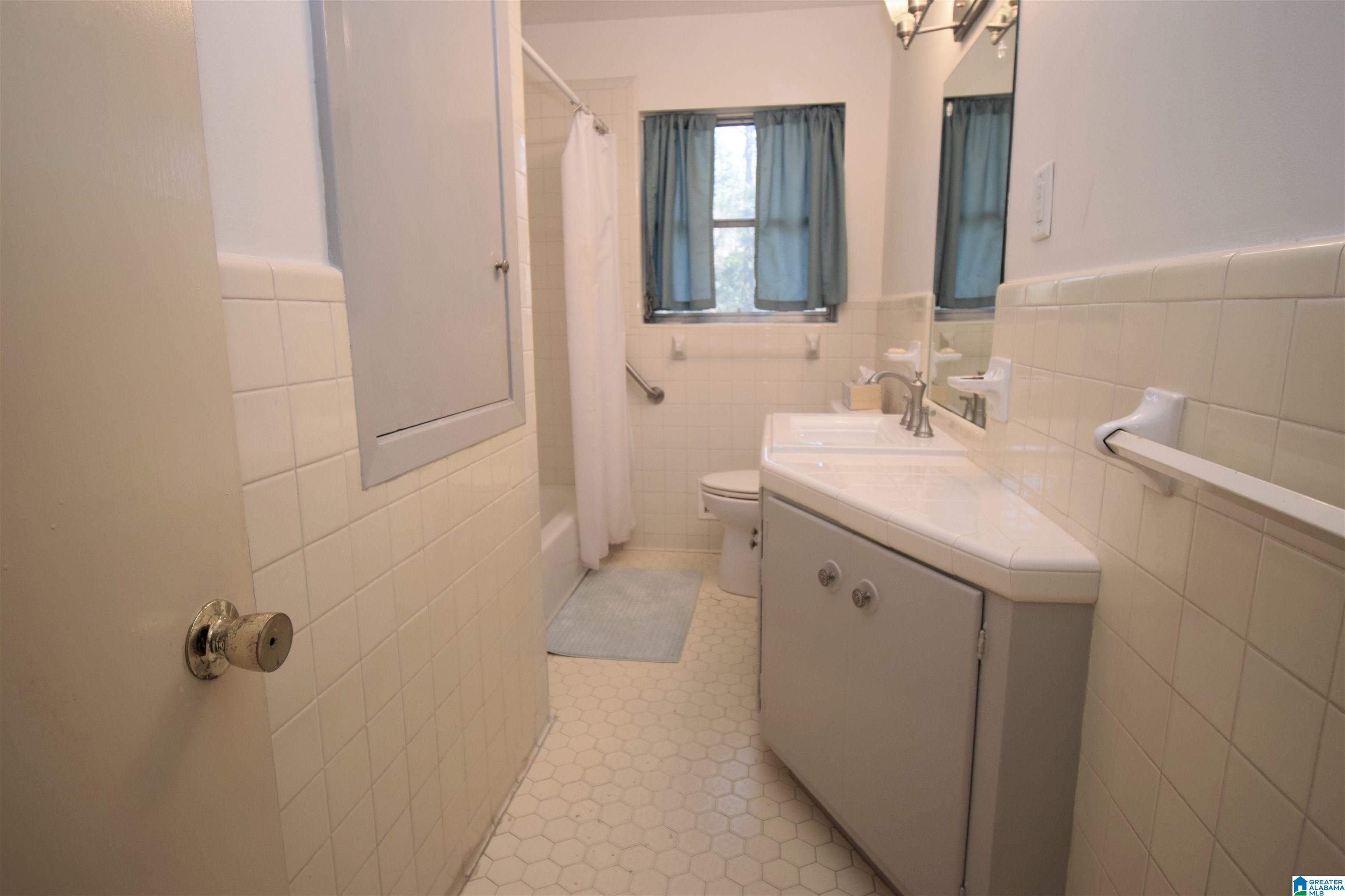 2375 Rocky Ridge Road Birmingham, AL 35216 - Photo 18 of 23