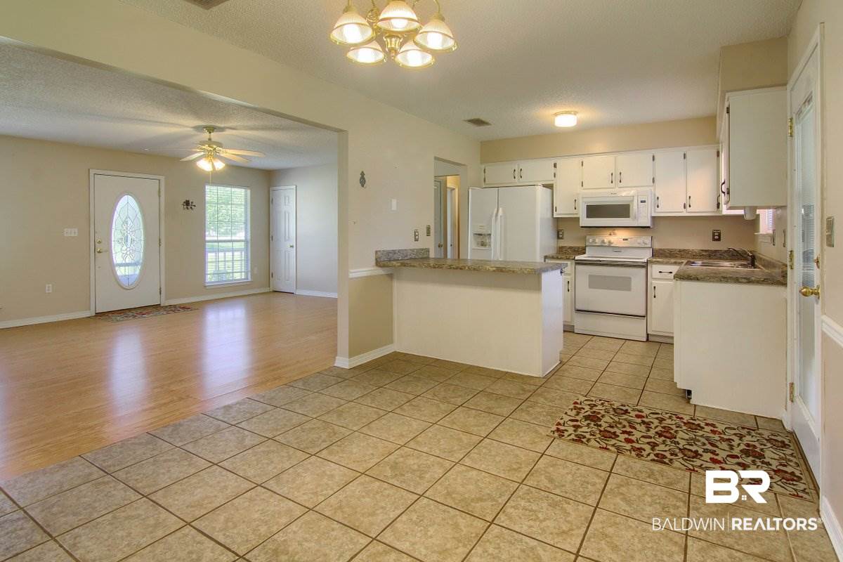 21 Magnolia Circle Foley, AL 36535 - Photo 5 of 20