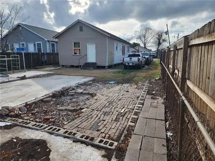$83,900 | 415 Ave F, Marrero, LA 70072