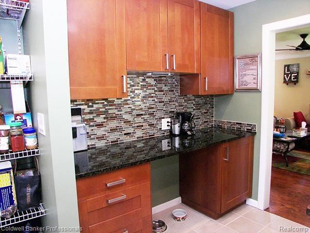 23610 Power Road Farmington, MI 48336 - Photo 7 of 53 100_4727.jpg