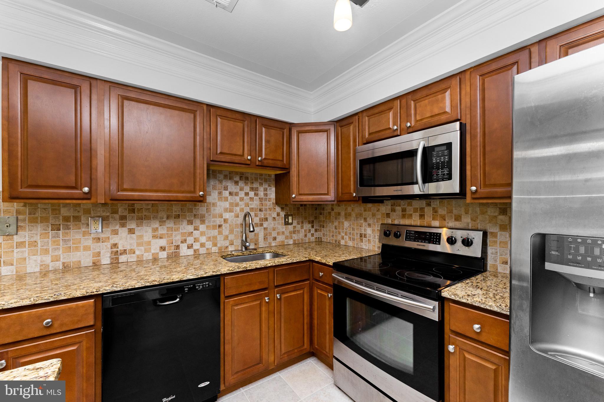 2284 White Cornus Lane Reston, VA 20191 - Photo 12 of 46