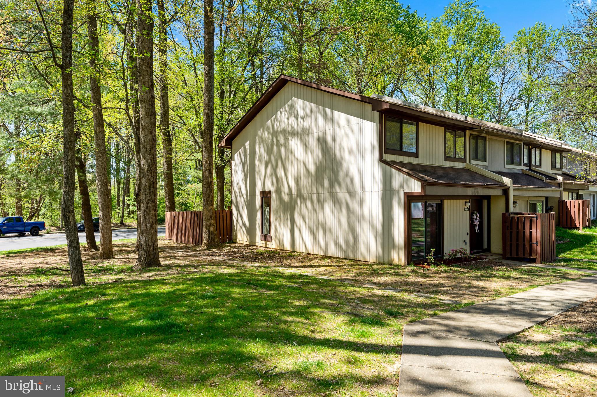 2284 White Cornus Lane Reston, VA 20191 - Photo 2 of 46