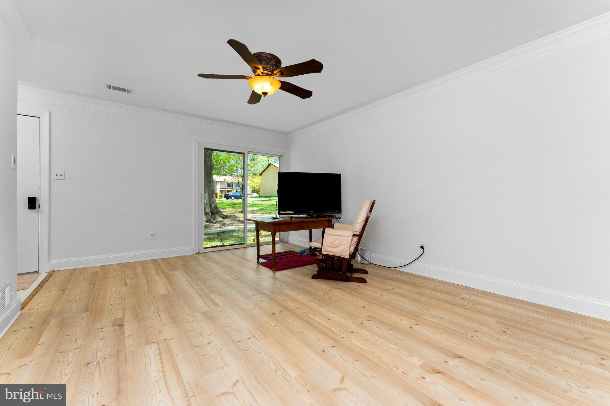 2284 White Cornus Lane Reston, VA 20191 - Photo 8 of 46