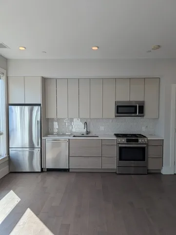 $3,100 | 3193 Washington Street, Unit PH3, Boston, MA 02130