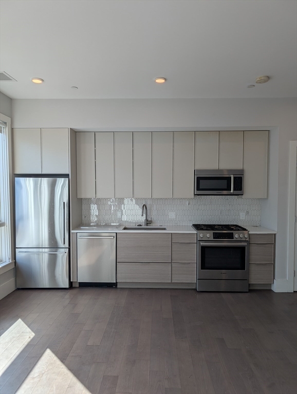 3193 Washington Street, Unit PH3 Boston, MA 02130 - Photo 4 of 15