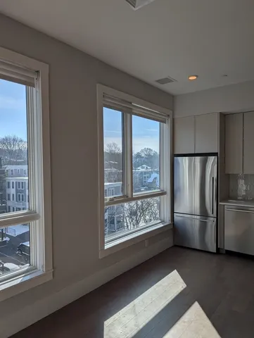 $3,100 | 3193 Washington Street, Unit PH3, Boston, MA 02130