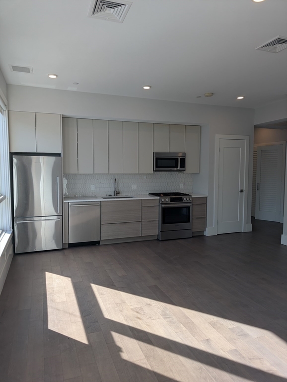 3193 Washington Street, Unit PH3 Boston, MA 02130 - Photo 6 of 15