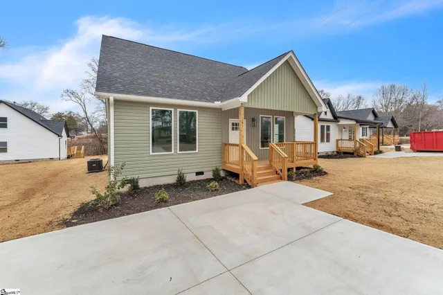 $265,000 | 181 Dodd Street, Wellford, SC 29385