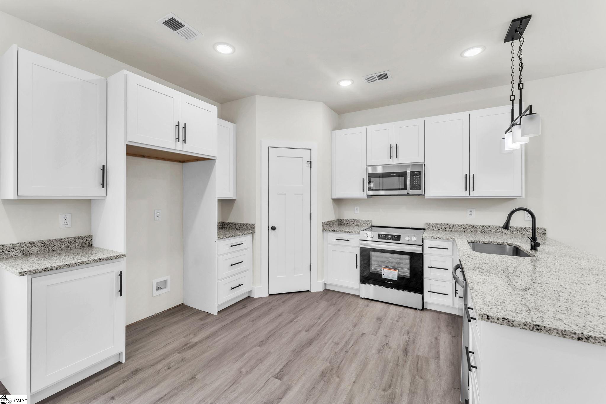 181 Dodd Street Wellford, SC 29385 - Photo 8 of 25