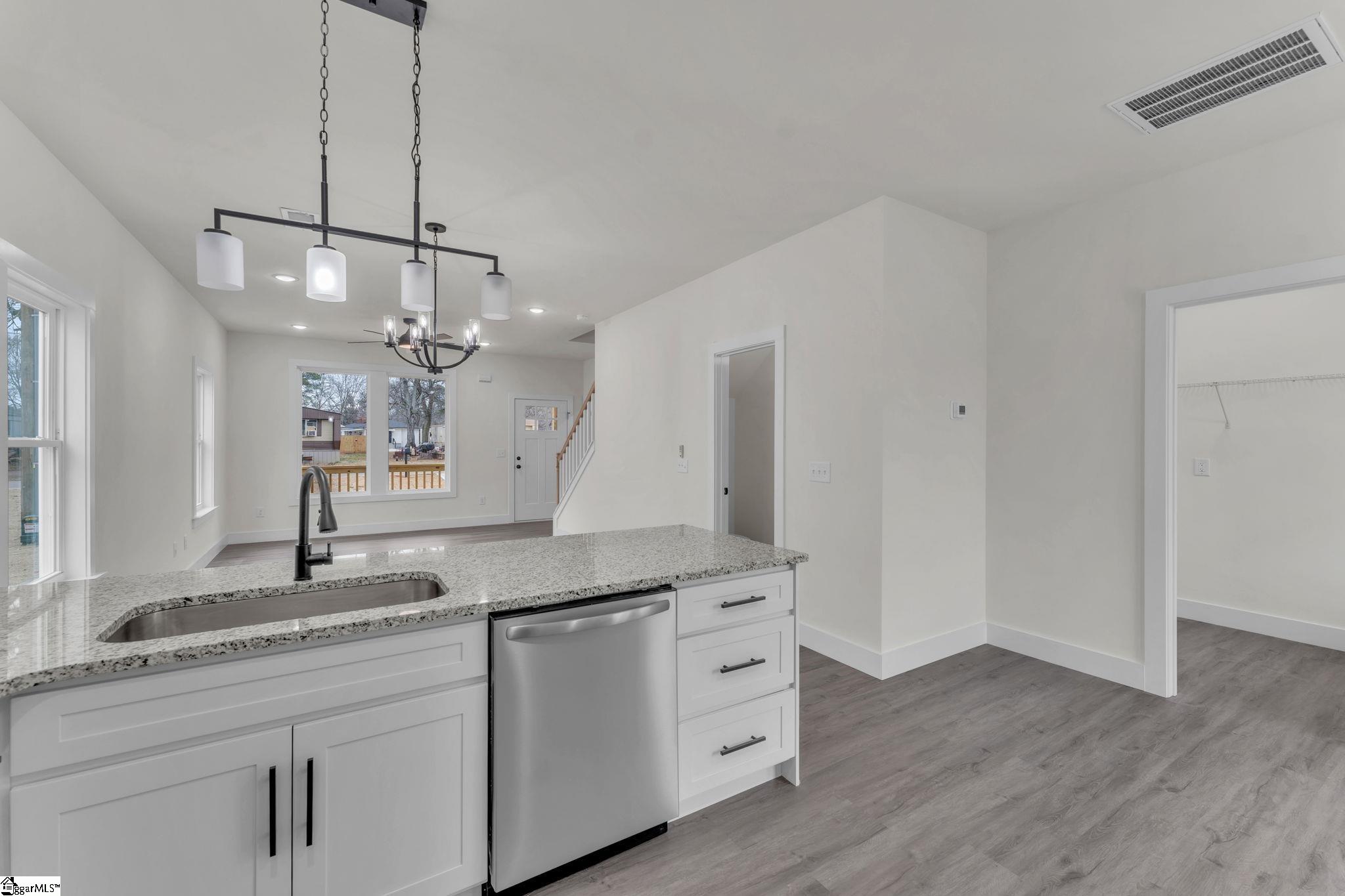 181 Dodd Street Wellford, SC 29385 - Photo 9 of 25