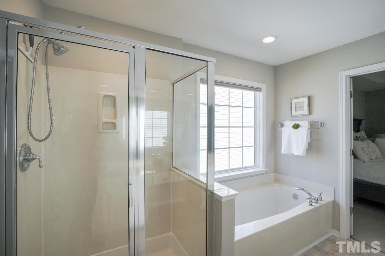 7588 Silver View Lane Raleigh, NC 27613 - Photo 18 of 30 Gallery Image 18