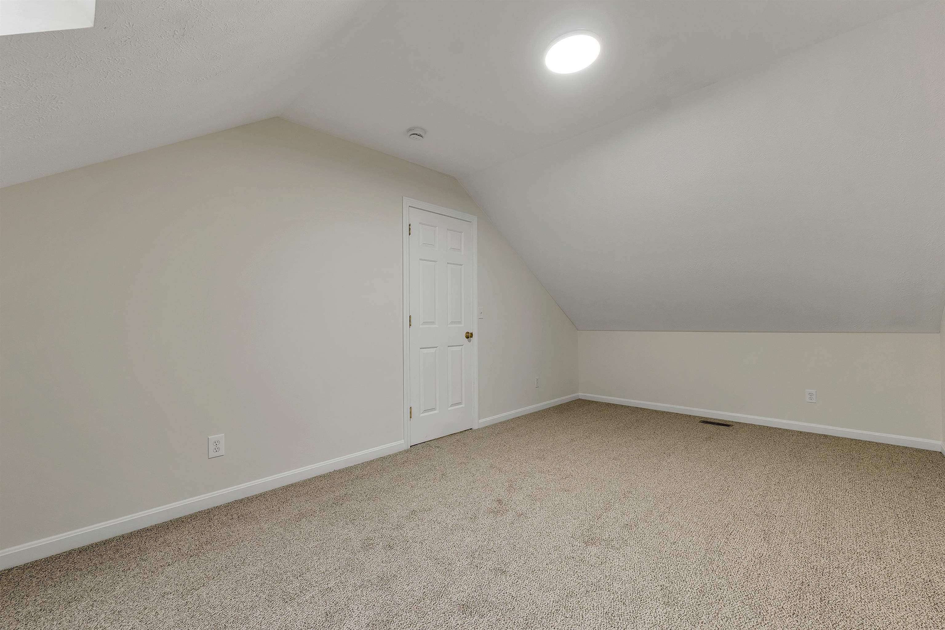 166 Sandown Road, Unit 3 Fremont, NH 03044 - Photo 25 of 41 Gallery Image 25