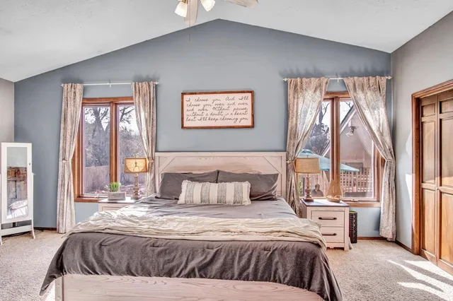 $320,000 | 328 Mockingbird Lane, Newton, KS 67114