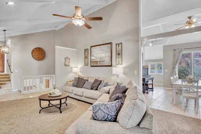 $320,000 | 328 Mockingbird Lane, Newton, KS 67114